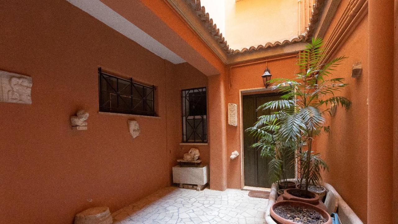 Gregoriana Luxury Rental In Рим Екстериор снимка